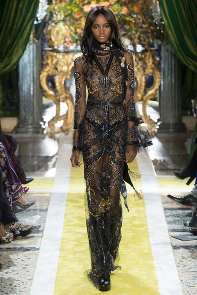 Look 43